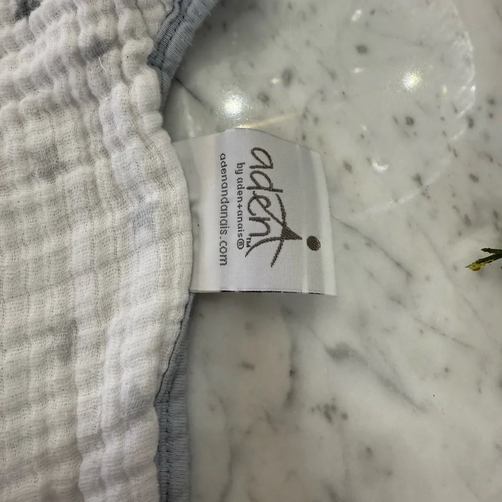 aden + anais Starry White and Gray Muslin Swaddle Buttons